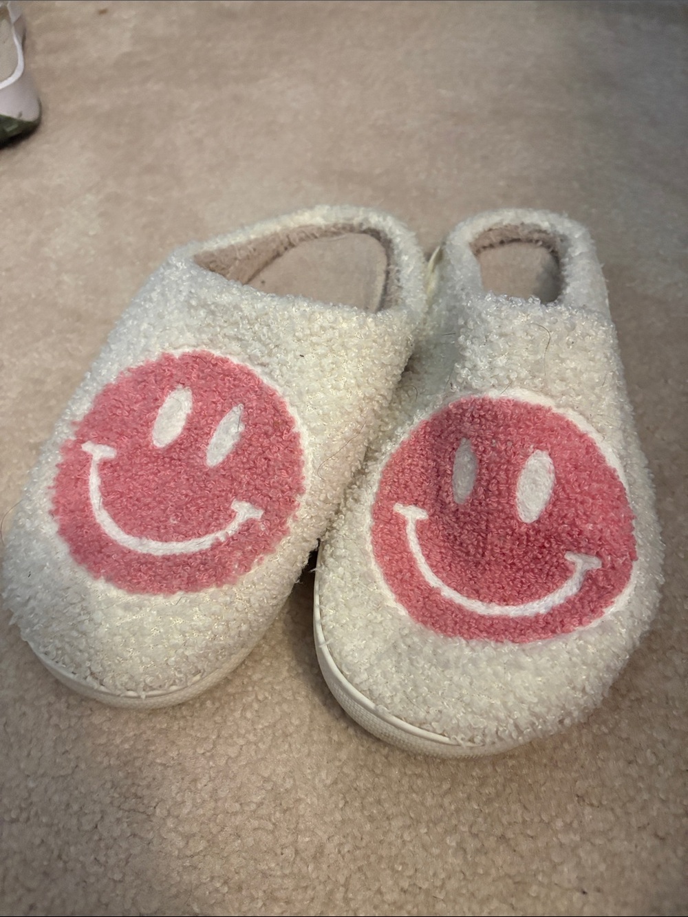 Kids Plush Slip-On Slippers with Pink Smiley Detail